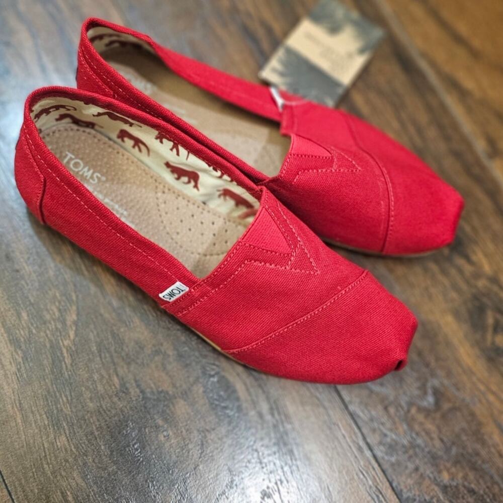 NEW Toms Size 8 Red